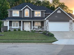 1832 S West Point Dr, Warsaw, IN