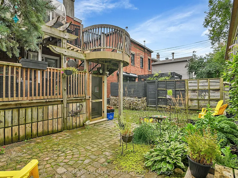 55 Ivy Cres #2 — Photo 22