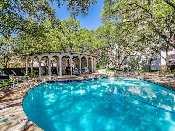 1801 Lavaca St APT 10G, Austin, TX 78701