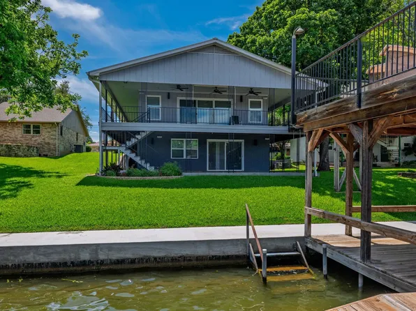 208 Riverside Drive, Kingsland, TX 78639
