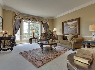 9481 Olympia Dr, Eden Prairie, MN 55347