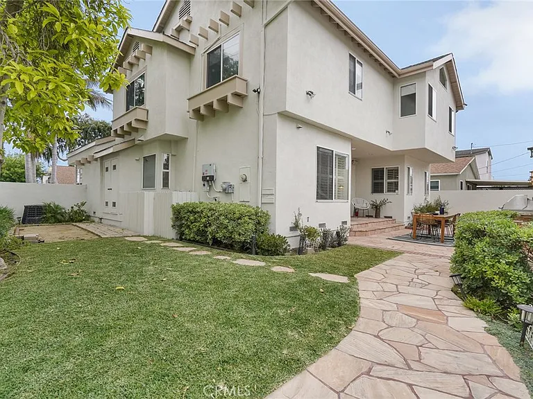 11060 Wagner St — Photo 28