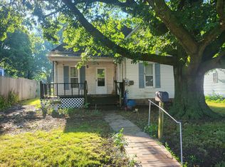 105 N Hickory St, Monett, MO 65708