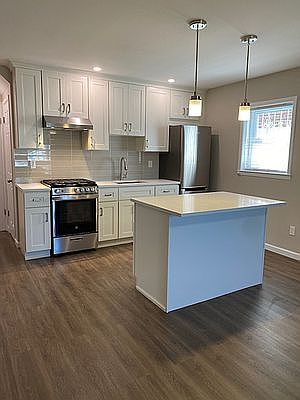 1st image of 19712 47th Ave Floor 1