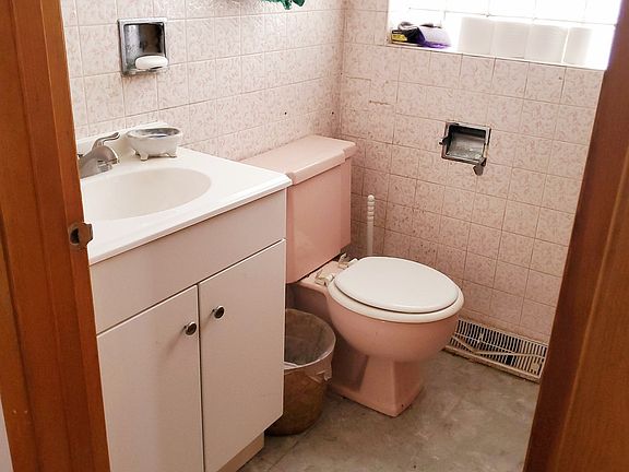 5th image of 8017 S Wentworth Ave