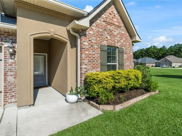 552 Terrace Lake Dr, Covington, LA 70435