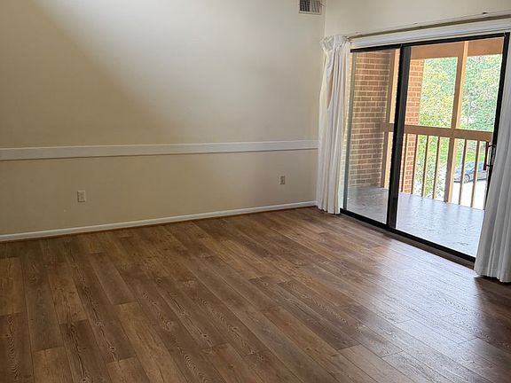 3rd image of 112 Turtle Creek Rd APT 12