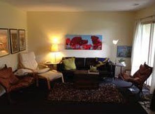 1251 Lake Shore Dr #221, Columbus, OH 43204