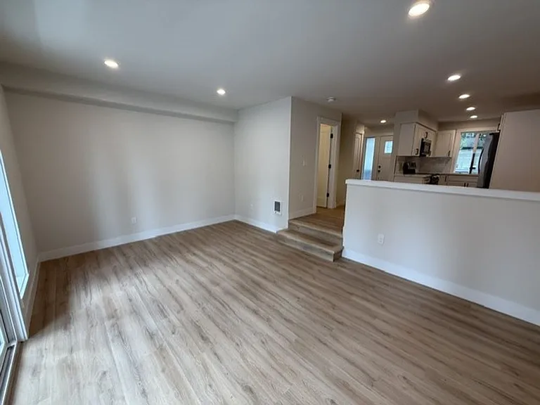 7900 Edmonds 4-Plex — Photo 38