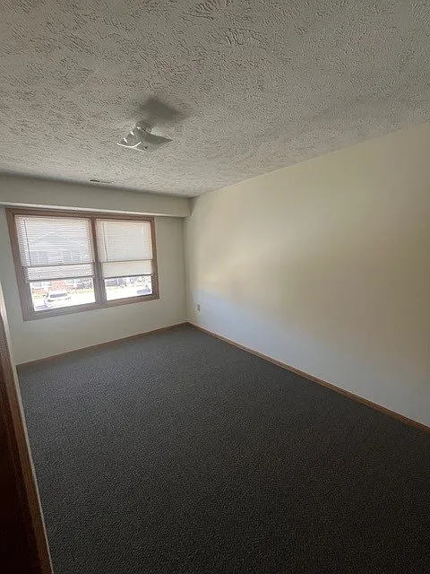 4433 F St — Photo 4