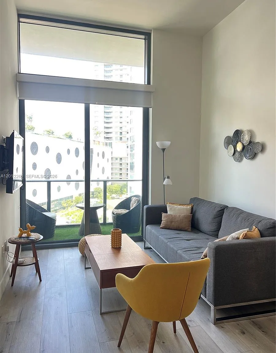 1 bed, 610 sqft, $3,290 — Photo 1