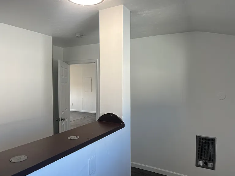 1220 NE 84th Ave — Photo 14