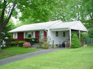 5 Malone Ave, Garnerville, NY 10923