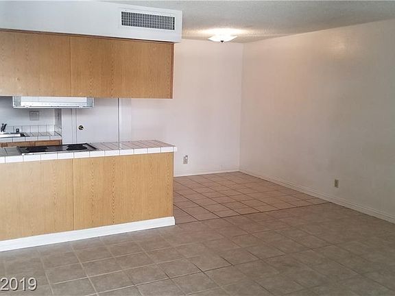 3rd image of 1523 Lorilyn Ave Unit 2