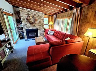 136 Middleearth Dr #8, Warren, VT 05674