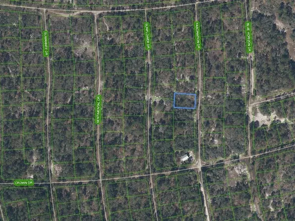 252 Fascination Dr, Lake Placid, FL 33852