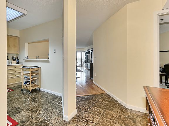 4th image of 2151 Jamieson Ave #2-1608