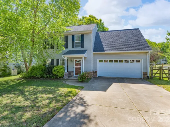 12604 Cardinal Point Rd, Charlotte, NC 28269