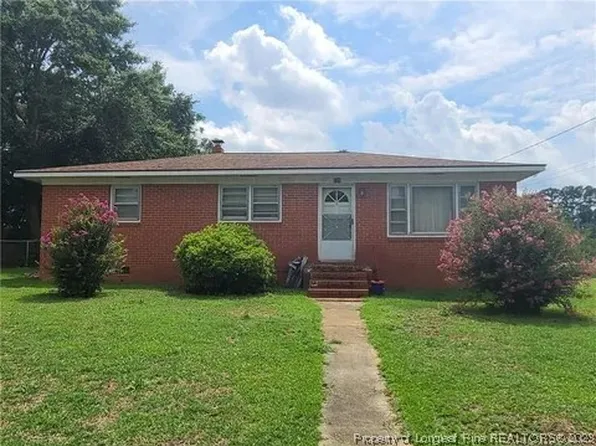 718 Odom Dr, Fayetteville, NC 28304