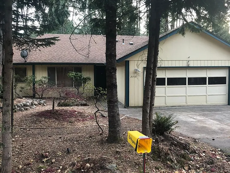21510 E Hideaway Ln — Photo 1