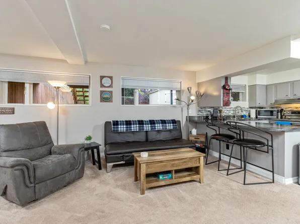 918 W 19th Ave, Anchorage, AK 99503