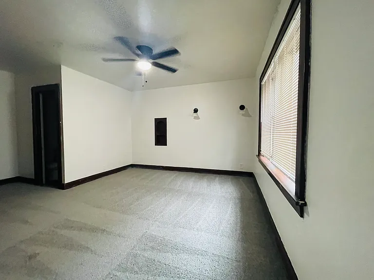 Maple Ave Apts — Photo 3