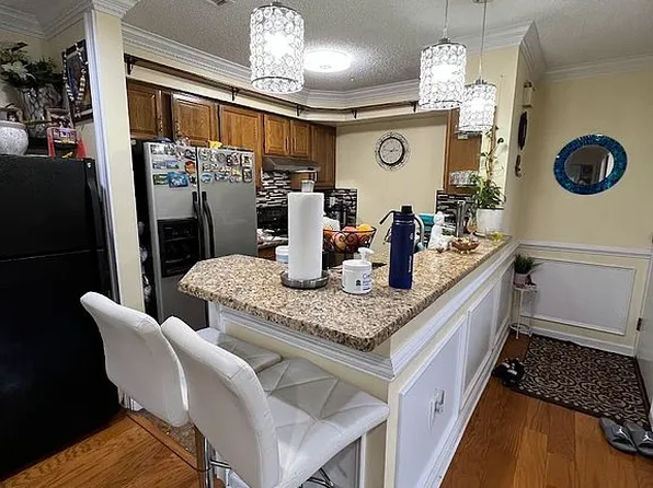1205 Aspen Dr, Plainsboro, NJ 08536