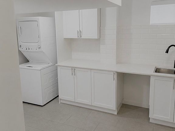 5th image of 41 Westroyal Rd