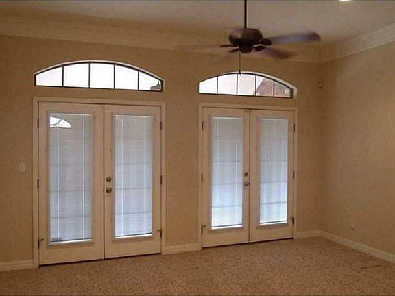 3rd image of 5006 Kenilworth Dr