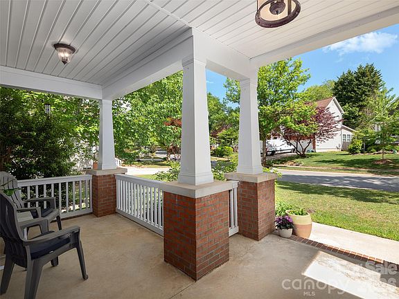 5th image of 1332 Heathbrook Cir