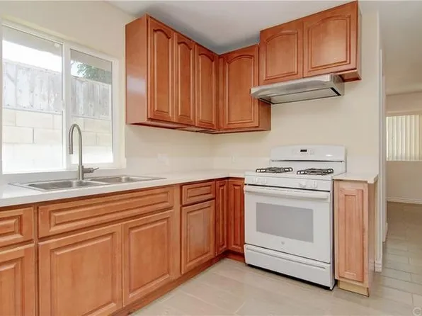 511 E 15th St #511, Santa Ana, CA 92701