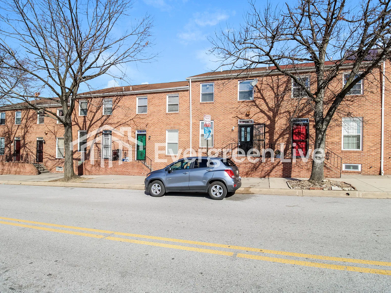 3 bed, 1.5 bath, 1152 sqft, $1,695 — Photo 2