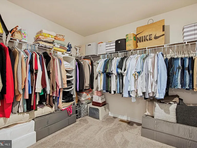141 Four Leaf Dr — Photo 17