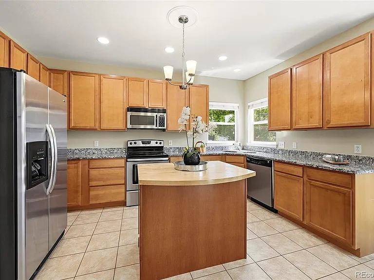 5504 E Burlington Dr — Photo 18