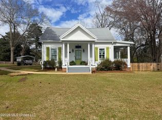 404 W Georgetown St, Crystal Springs, MS 39059