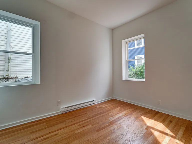 522 Elm St — Photo 6