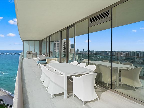 4th image of 18975 Collins Ave Unit 3205