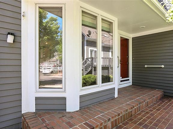 2nd image of 7871 Howe Cir