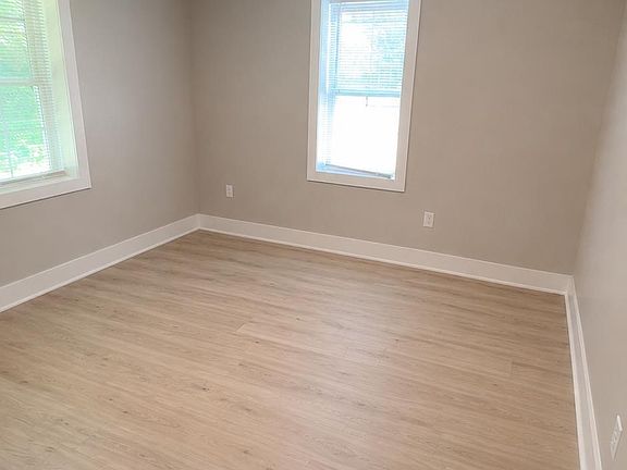 5th image of 148 Loop St