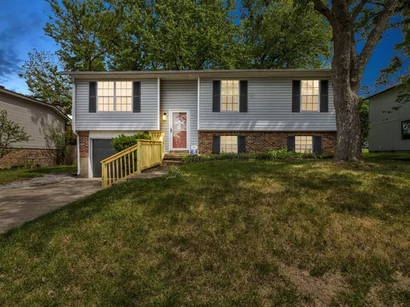618 Westmeade Dr, Winchester, KY 40391