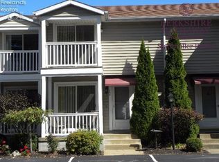 208 N Lakefront Dr, Pt Clinton, OH