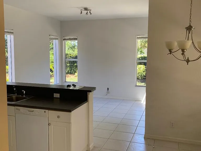 8919 Spring Mountain Way — Photo 9