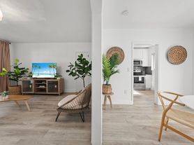 1517 Bay Rd, Miami Beach, FL