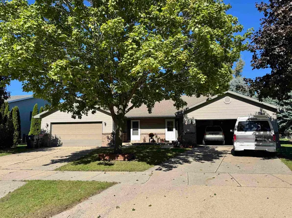 732 Meadow Park Dr, Clinton, WI 53525