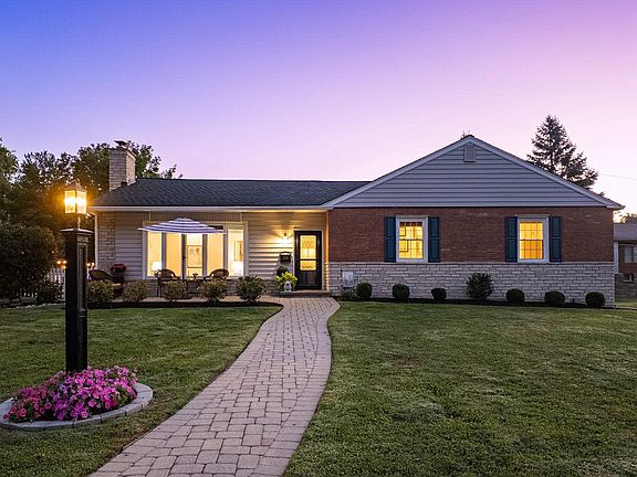 2nd image of 2721 Pine Valley Ln