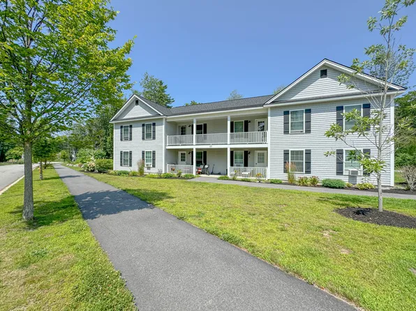 53 Aster Ln #2, Cape Elizabeth, ME 04107
