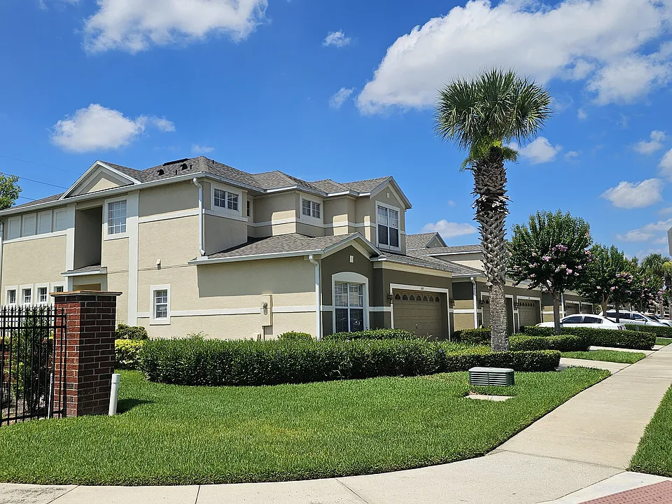 439 Harbor Winds Ct
