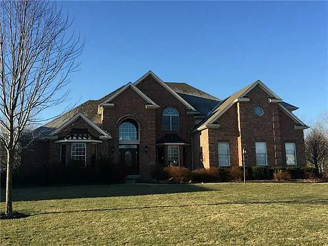 2473 Mission Hill Dr photo 1