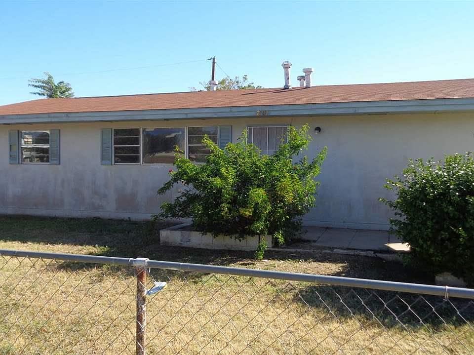 1st image of 2907 E Fruitland St