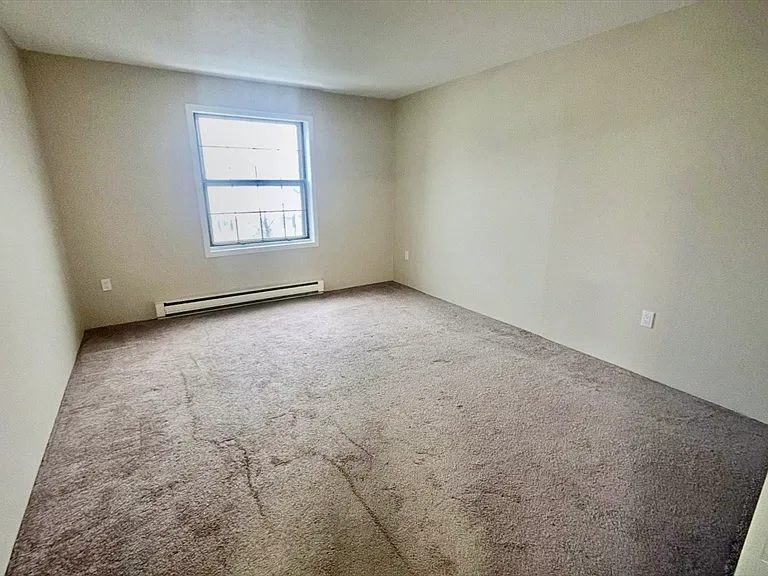 10 Hemans St #13 — Photo 2